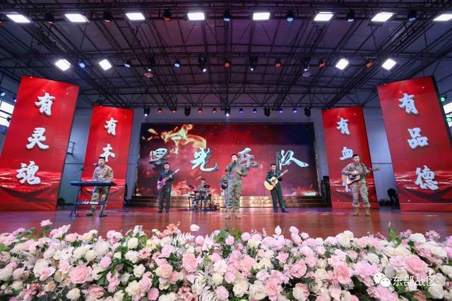Ning迎来三赛季出色发挥，澳大利亚队观众热烈欢呼！